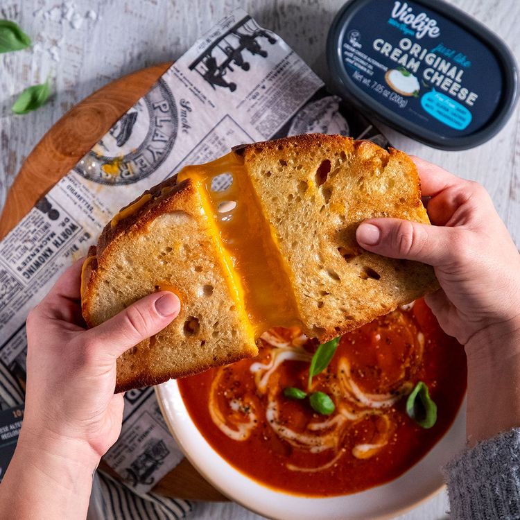 Grilled Cheese and Tomato Soup - Violife