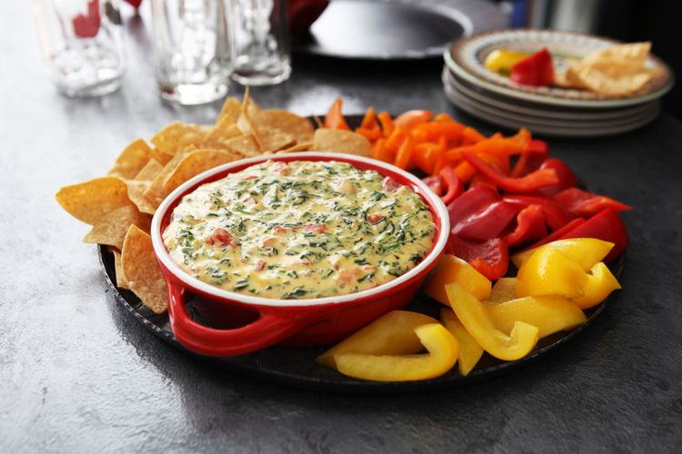 VELVEETA® Spicy Spinach Dip