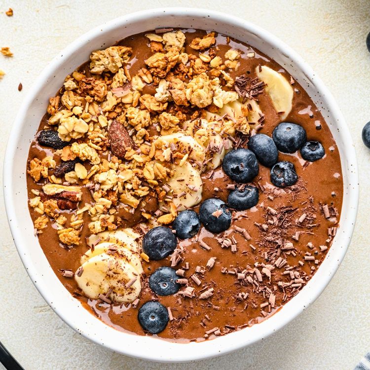 Chocolate Strawberry Smoothie - Essential Everyday