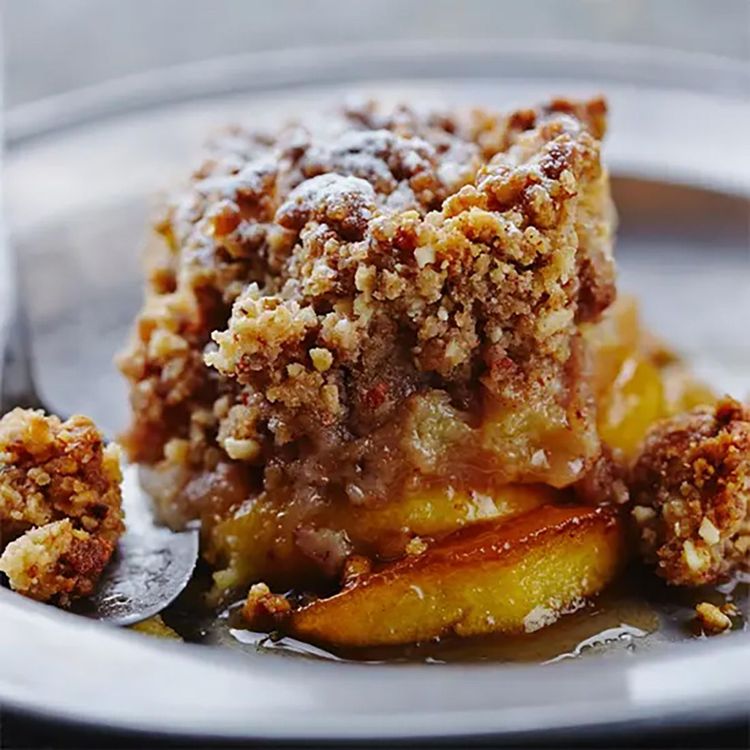 Spiced Apple Crumble - Oikos